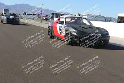 media/Nov-19-2022-Speed Ventures (Sat) [[eb5c8f9508]]/Around the Pits/Pre Grid Race Group/